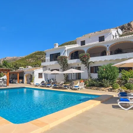 Sunset With Private Pool,tennis And Padel Court