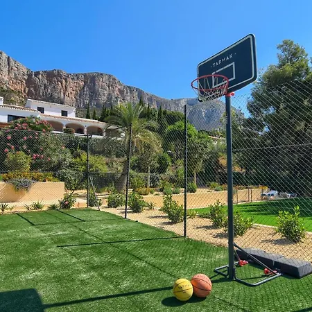Sunset With Private Pool,tennis And Padel Court 자베아